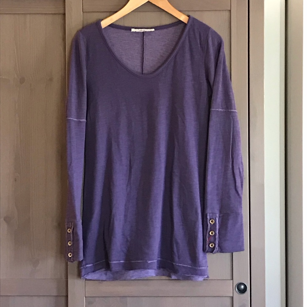 Women’s sweater tunic.